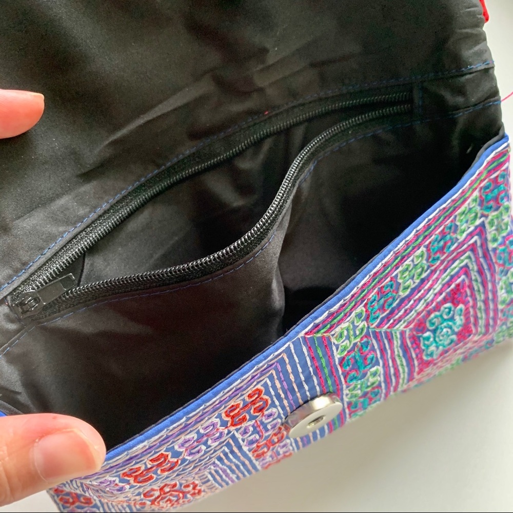 Embroidered Wallet - Picture 3 of 7